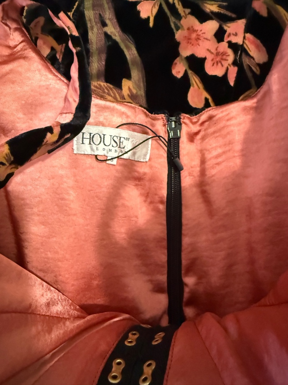HOUSE OF CB 'Lexi' Black Floral Devore Velvet Corset Dress NWOT - Picture 16 of 16